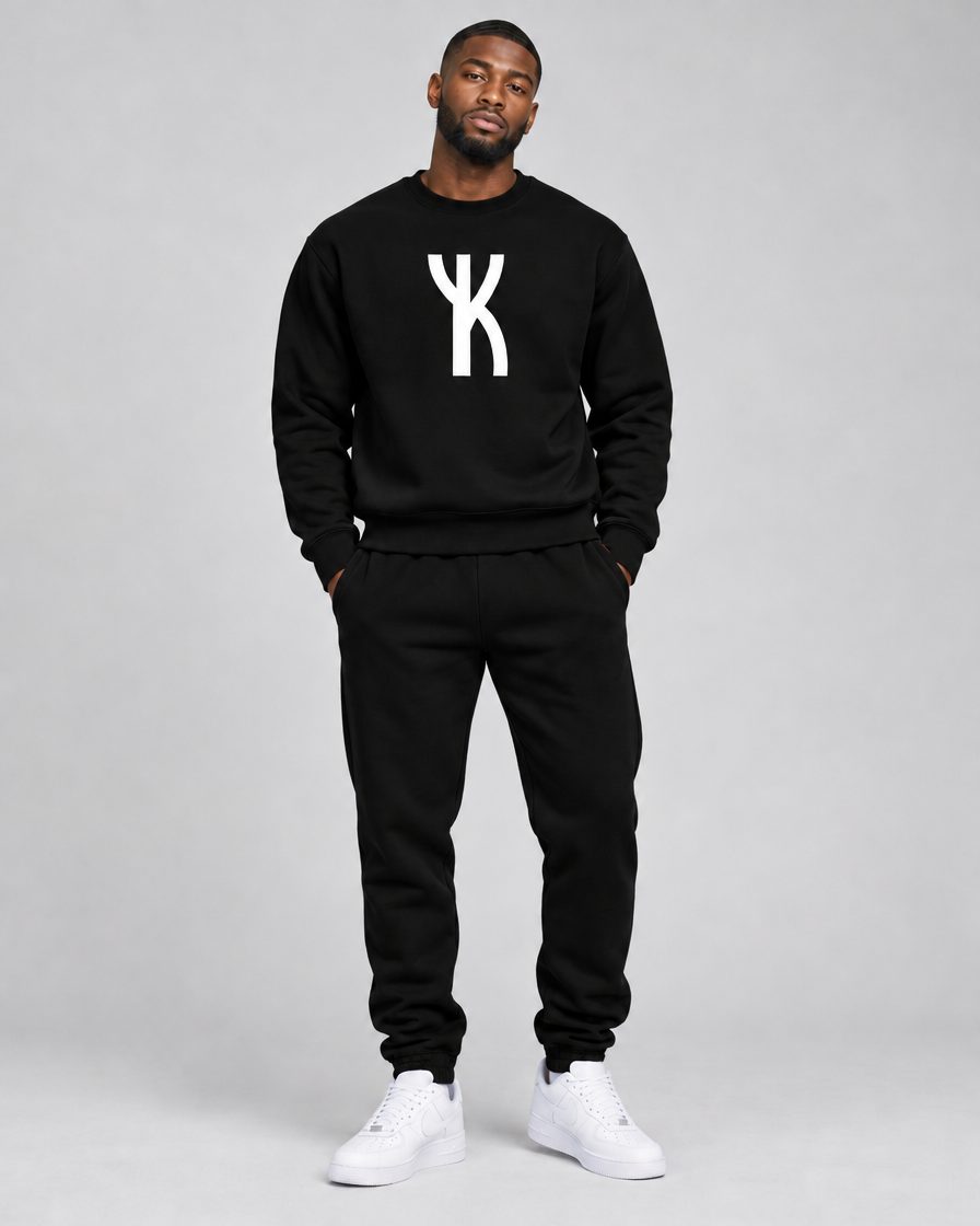 Crest Sweatsuit in Black